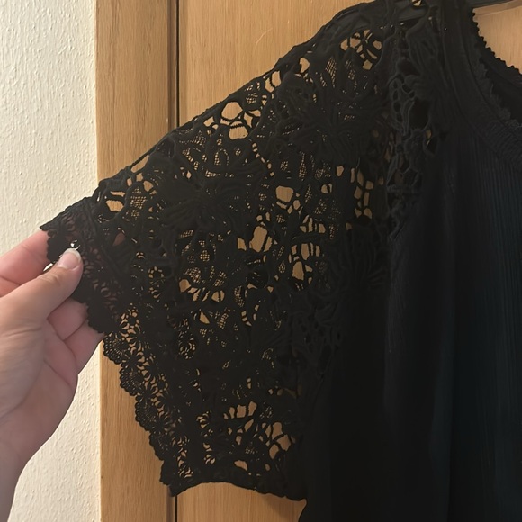 Torrid Women’s Textured Jersey Crew Neck Crochet Raglan Top Black Plus Size 5/5X - Picture 5 of 12